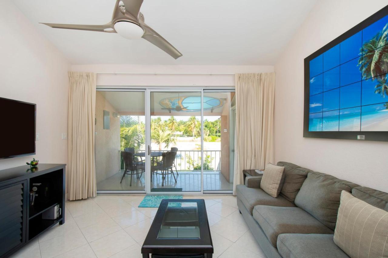 Beach Living At Island Pine Villas Blaw George Town Buitenkant foto