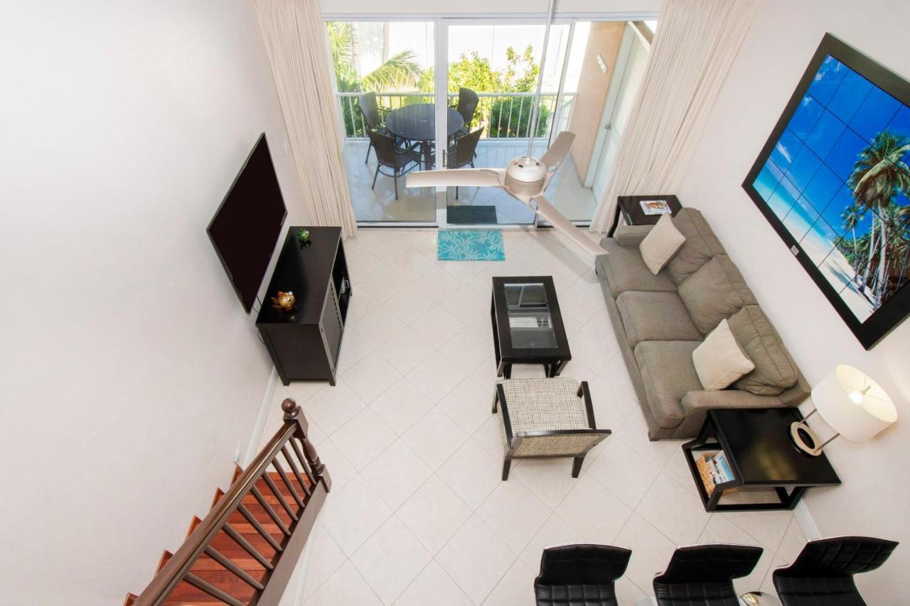 Beach Living At Island Pine Villas Blaw George Town Buitenkant foto