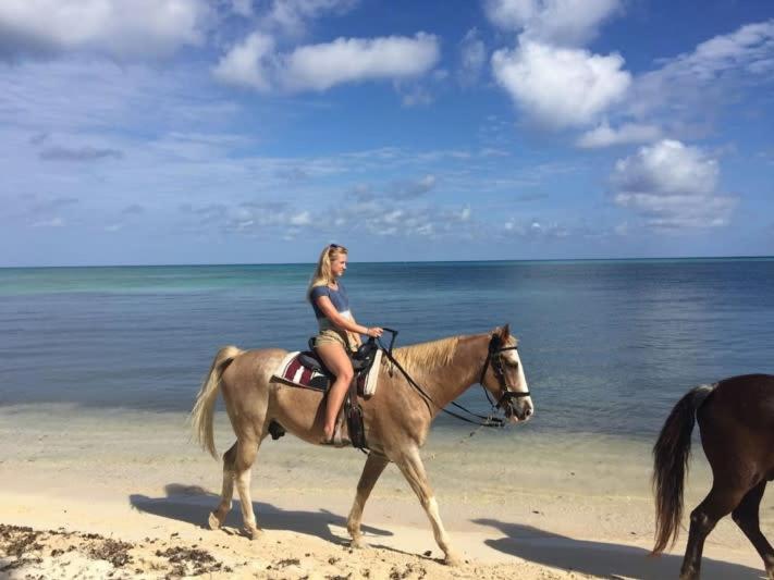 Beach Living At Island Pine Villas Blaw George Town Buitenkant foto